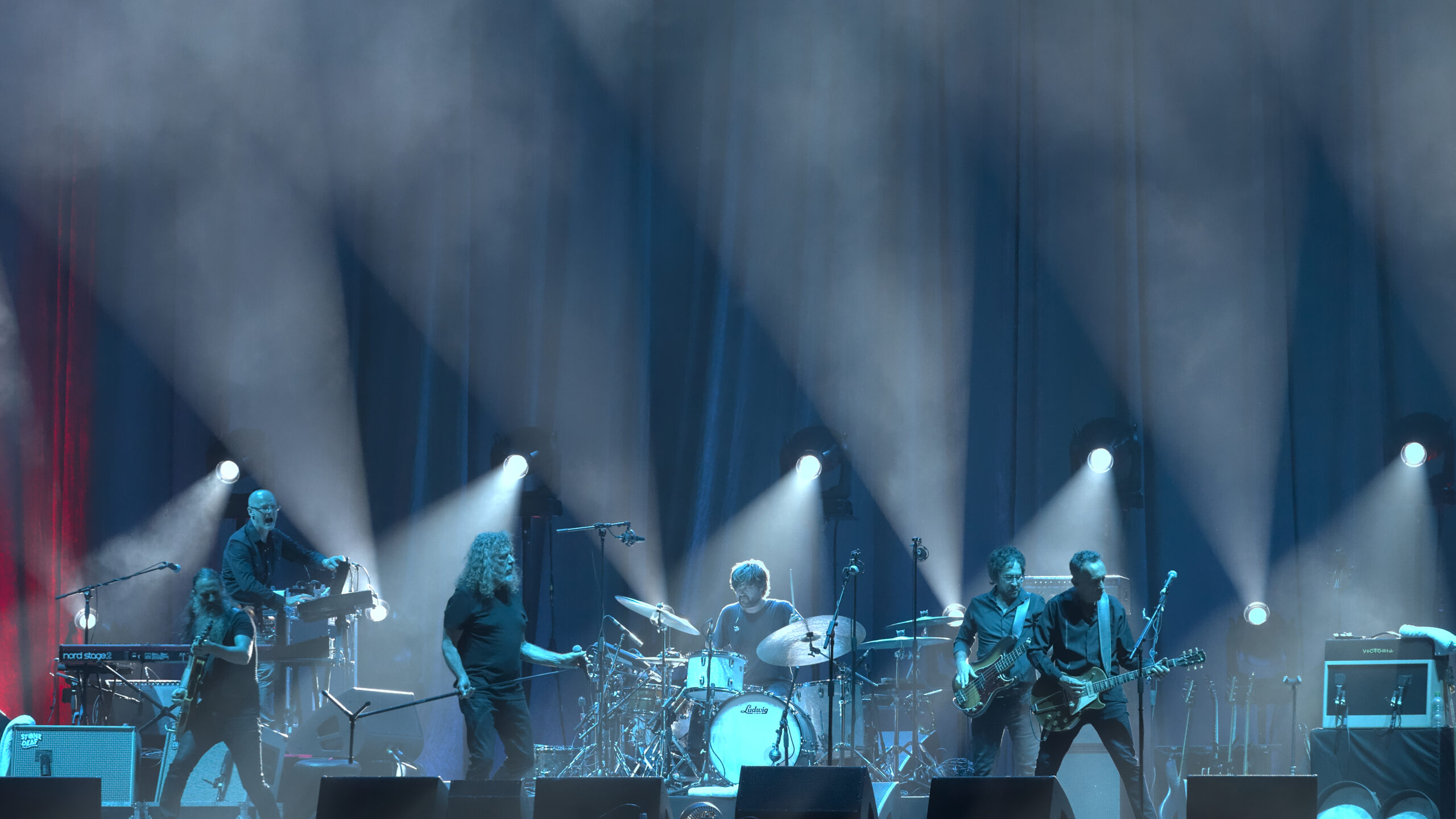 Concert de Robert Plant (42735318605).jpg